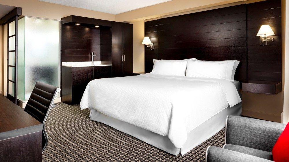 Four Points By Sheraton Mississauga Meadowvale Bagian luar foto